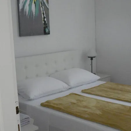 Nevena Apartmán *