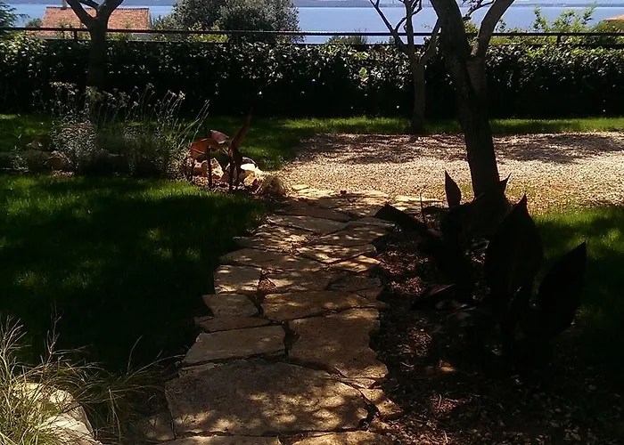 Daire With Garden
