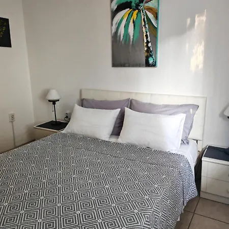 With Garden Apartament