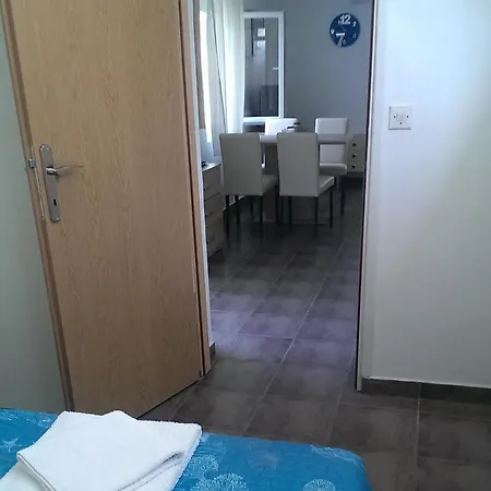 Nevena Apartments *