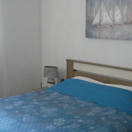 With Garden Appartement